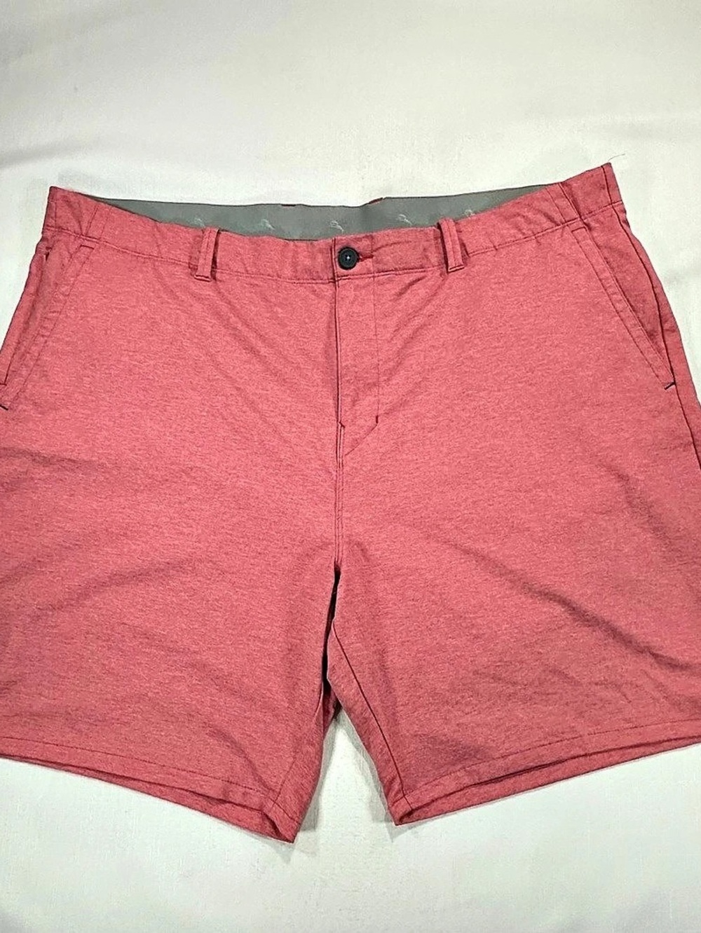 Tommy Bahama Men’s Coral Performance Shorts Size 44 8” Inseam